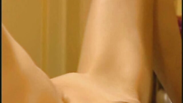 A kanos világos hajú lány fordított erotikus videók pózban szar a seggfejét a BBC által